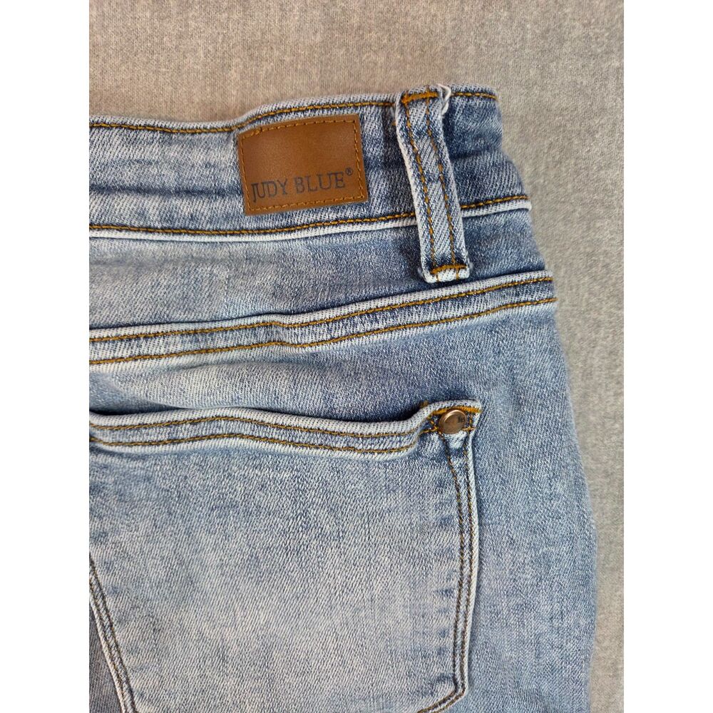 Judy Blue 15/32 Straight Leg Jeans Light Wash Raw Frayed Hem Stretch Denim - Picture 4 of 9